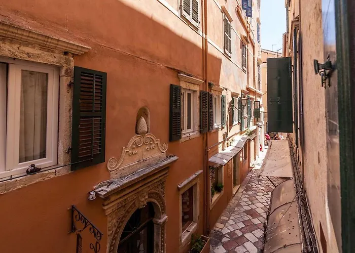 Queen Apartment, In The Heart Of Corfu Historical Old Town Center!