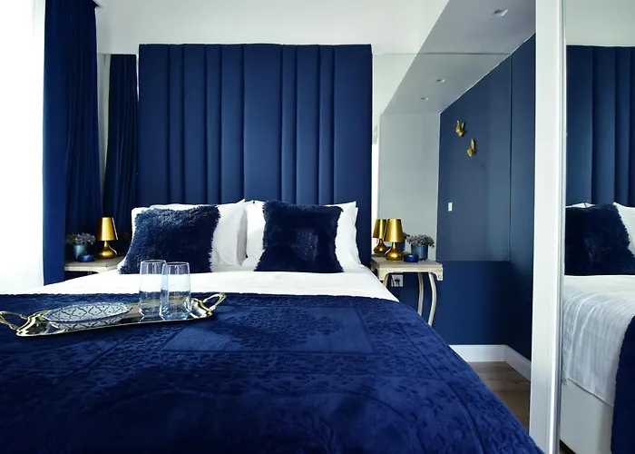 Queen Apartment, In The Heart Of Corfu Historical Old Town Center!